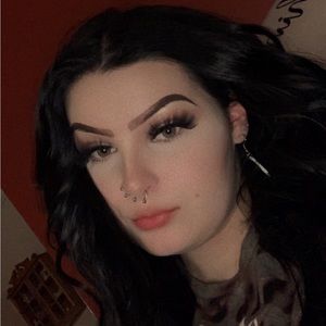 Meet your Posher, Bethany